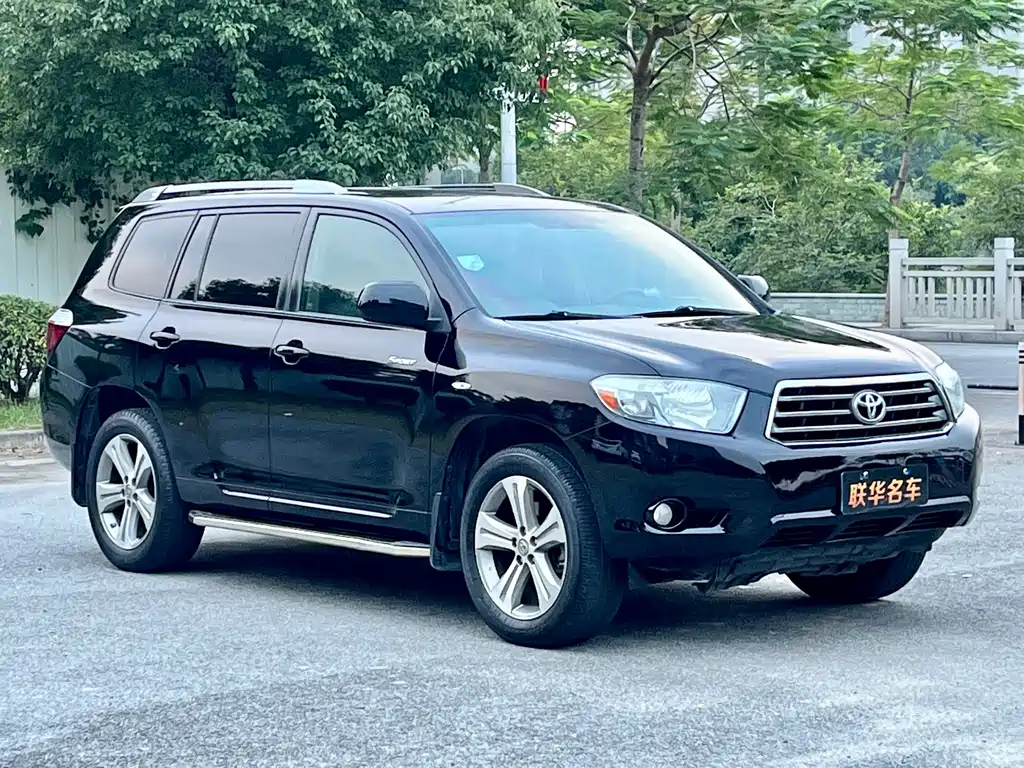 TOYOTA HIGHLANDER 2011