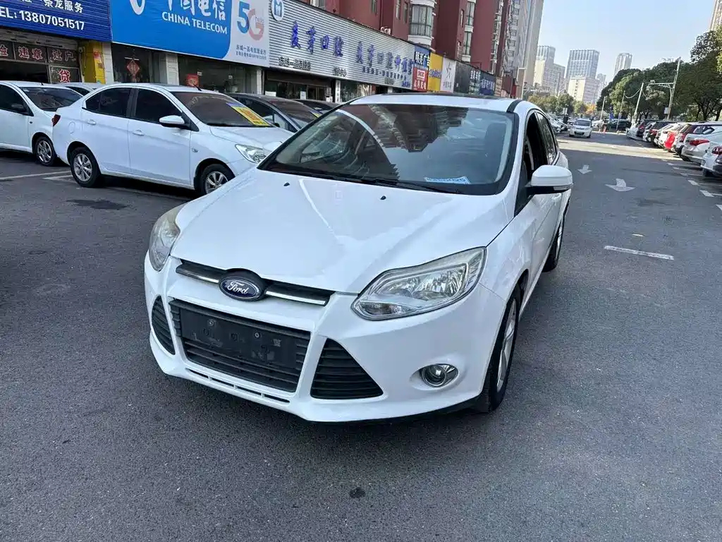 FORD FOCUS 2012