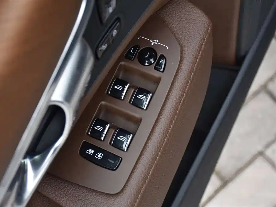 VOLVO S90 2021