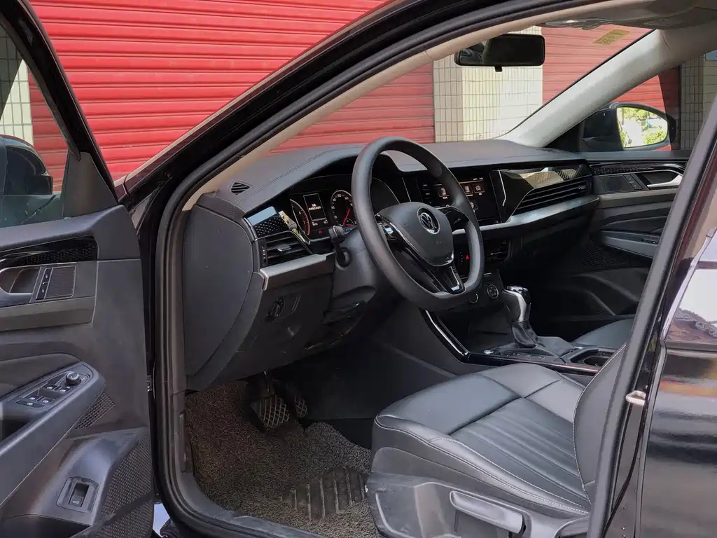 VOLKSWAGEN PASSAT 2021