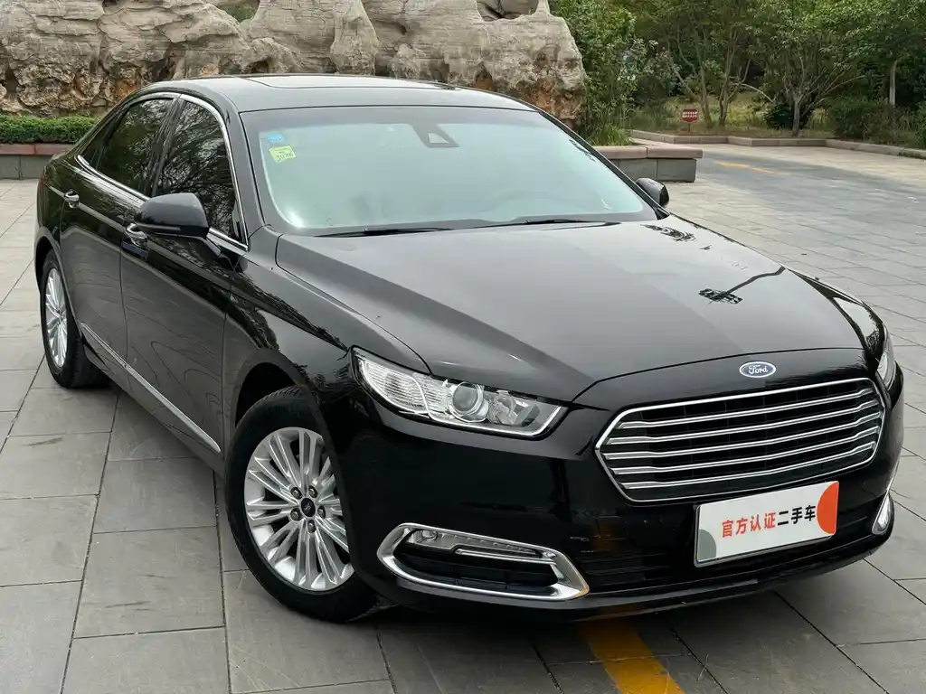 FORD TAURUS 2015