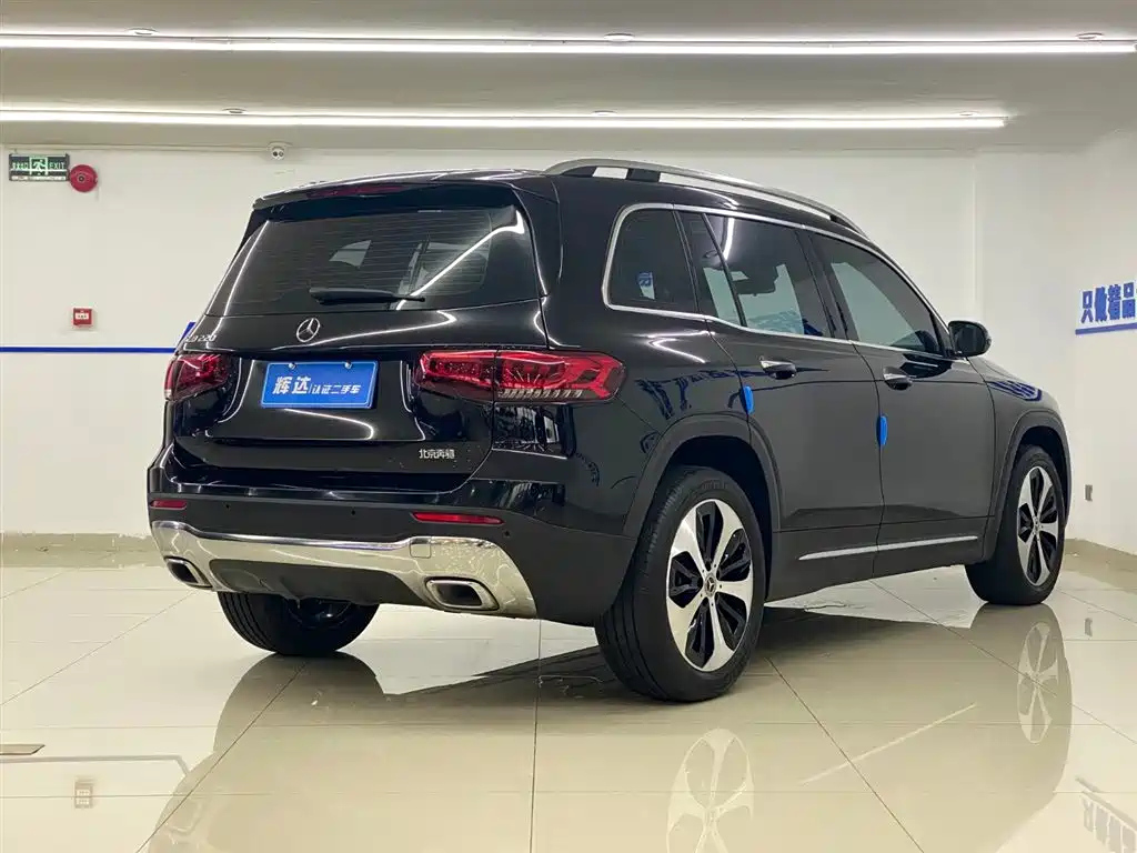 MERCEDES BENZ GLB 2023