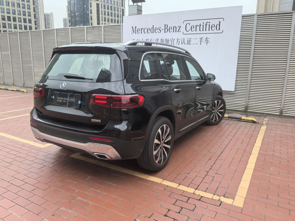 MERCEDES BENZ GLB 2024