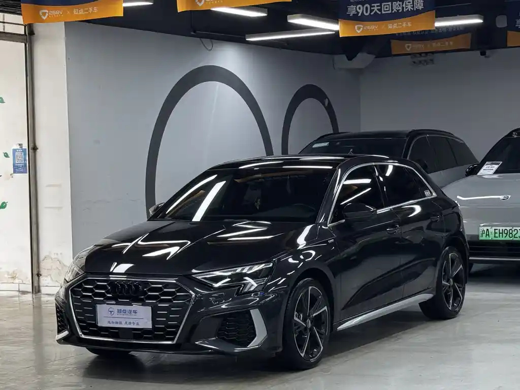 AUDI A3 2021