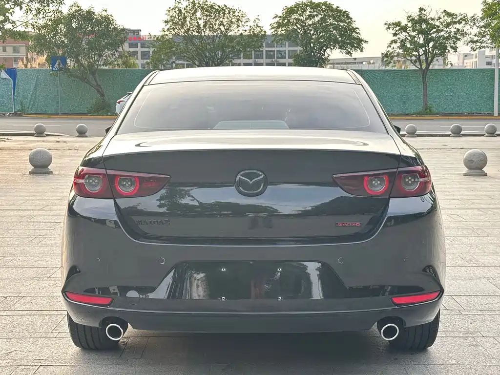 MAZDA 3 AXELA 2023