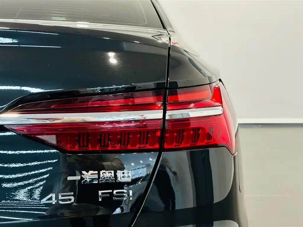 AUDI A6L 2021