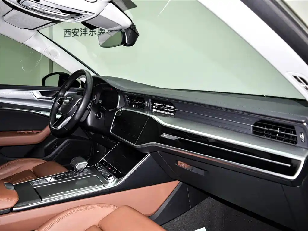 AUDI A7 2023