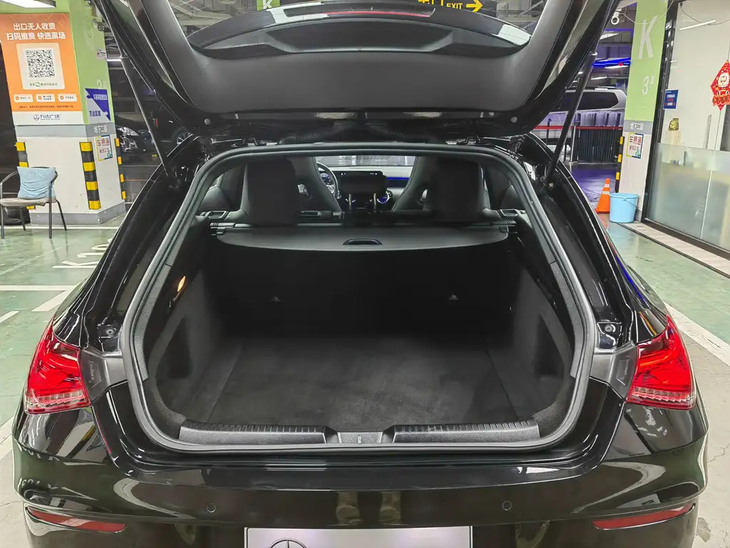 MERCEDES BENZ CLA 2023