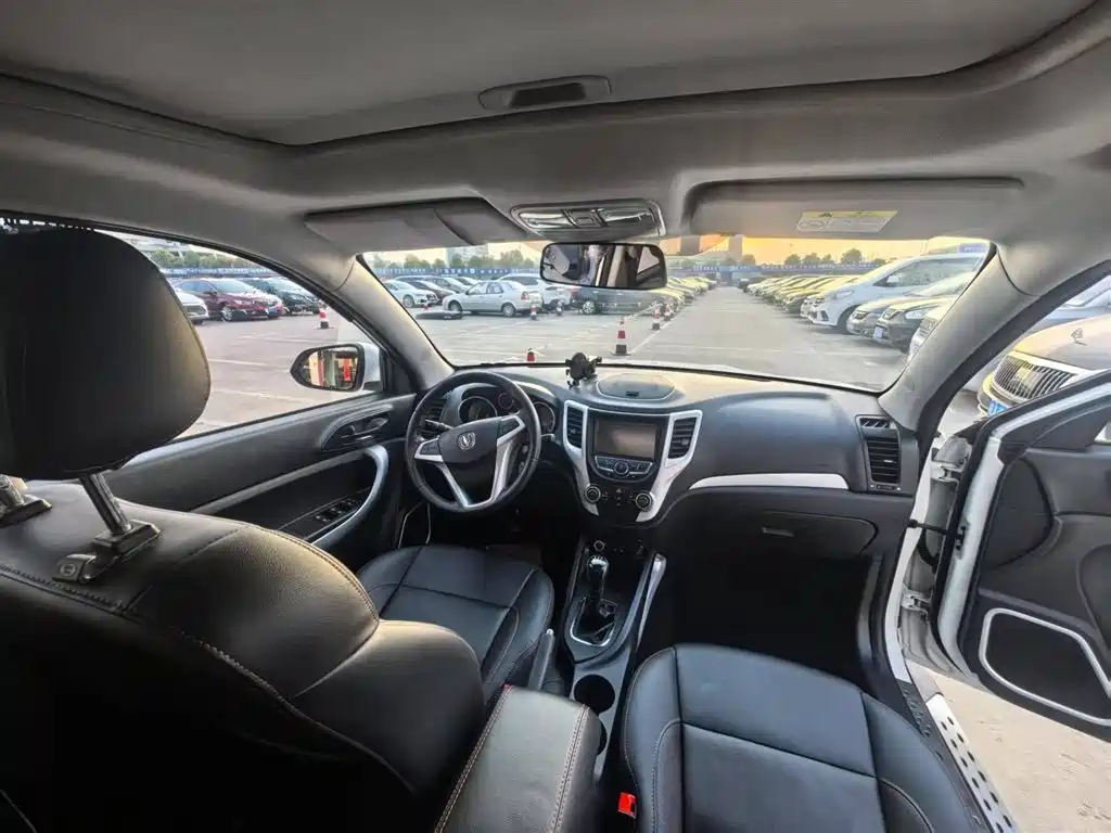 CHANGAN CS35 2016