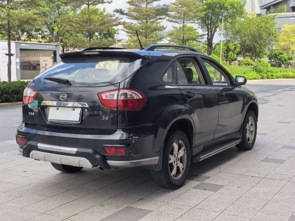 BYD S6 2011