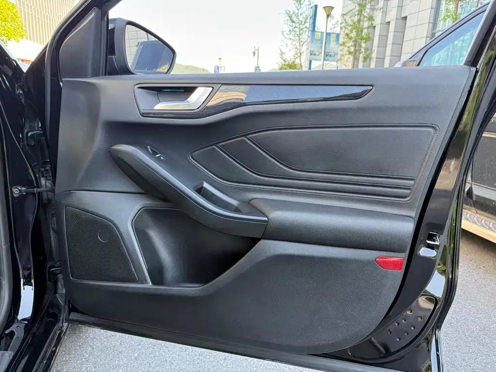 FORD FOCUS 2020