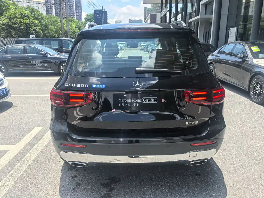 MERCEDES BENZ GLB 2024