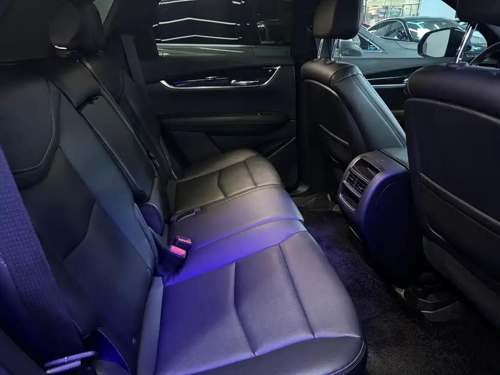 CADILLAC XT5 2023