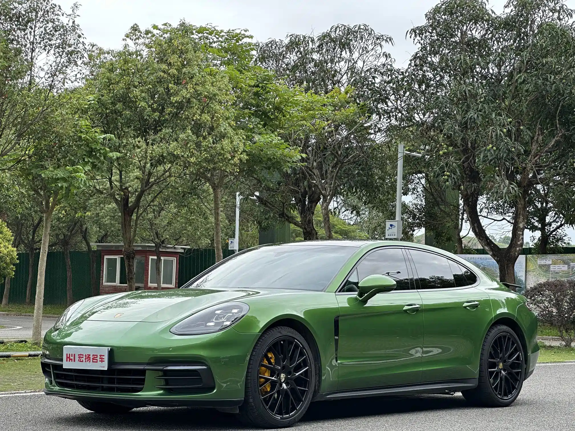PORSCHE PANAMERA