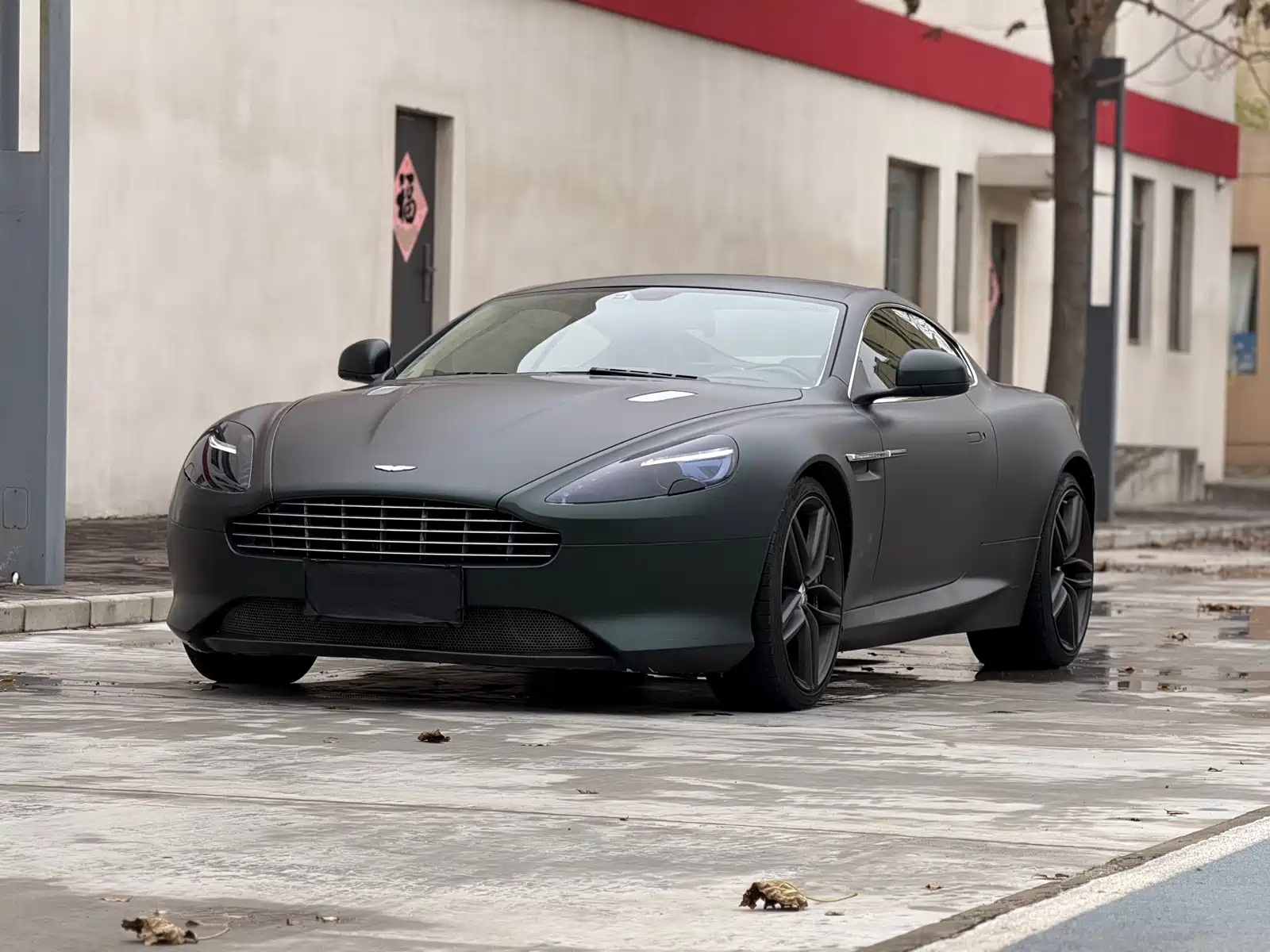 ASTON MARTIN DB9