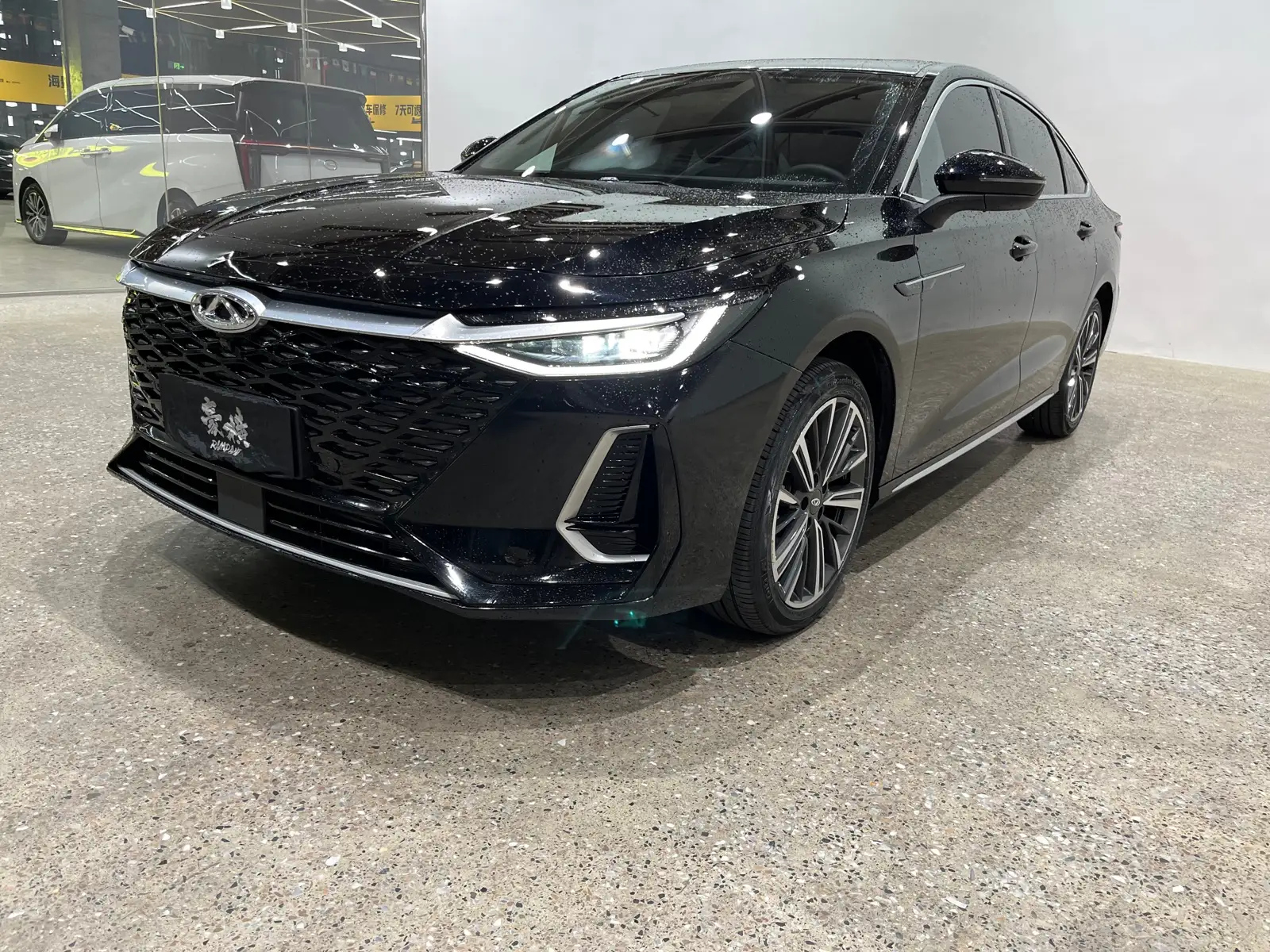 CHERY ARRIZO 8