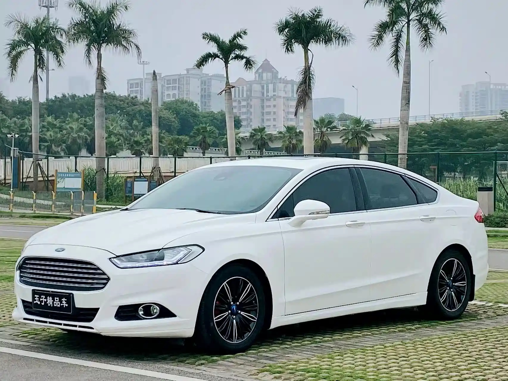 FORD MONDEO