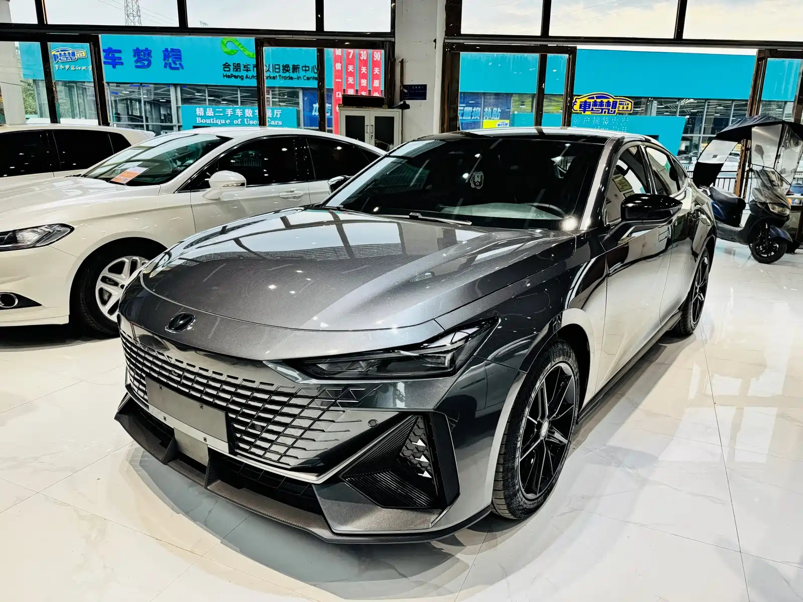 CHANGAN UNI-V