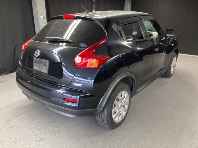 NISSAN JUKE 2012