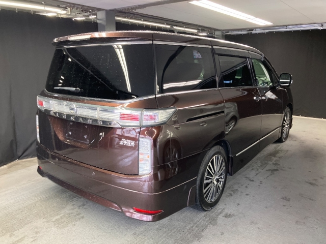 NISSAN ELGRAND 2014