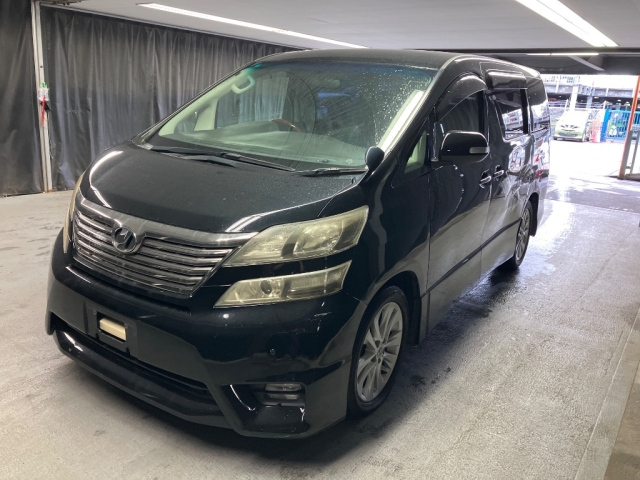 TOYOTA VELLFIRE 2010