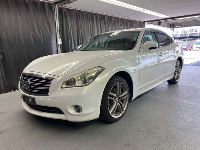 NISSAN FUGA 2010