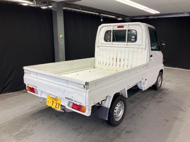 NISSAN CLIPPER TRUCK 2009