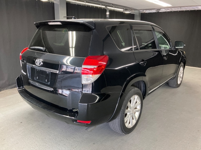 TOYOTA VANGUARD 2011