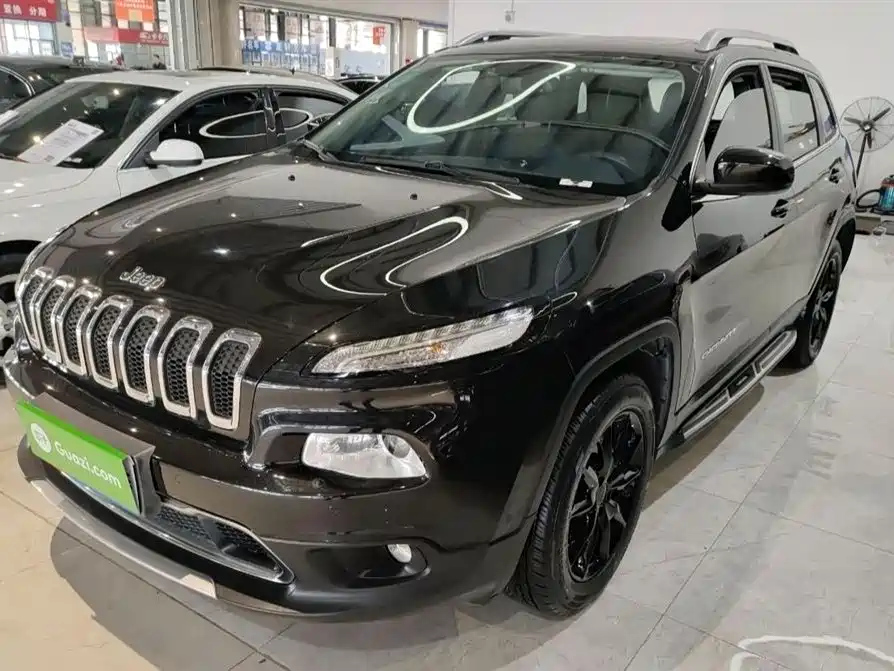 JEEP CHEROKEE