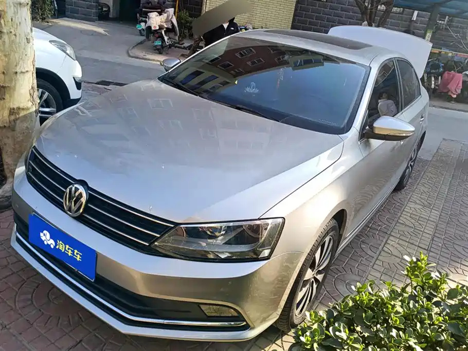 VOLKSWAGEN SAGITAR 2018