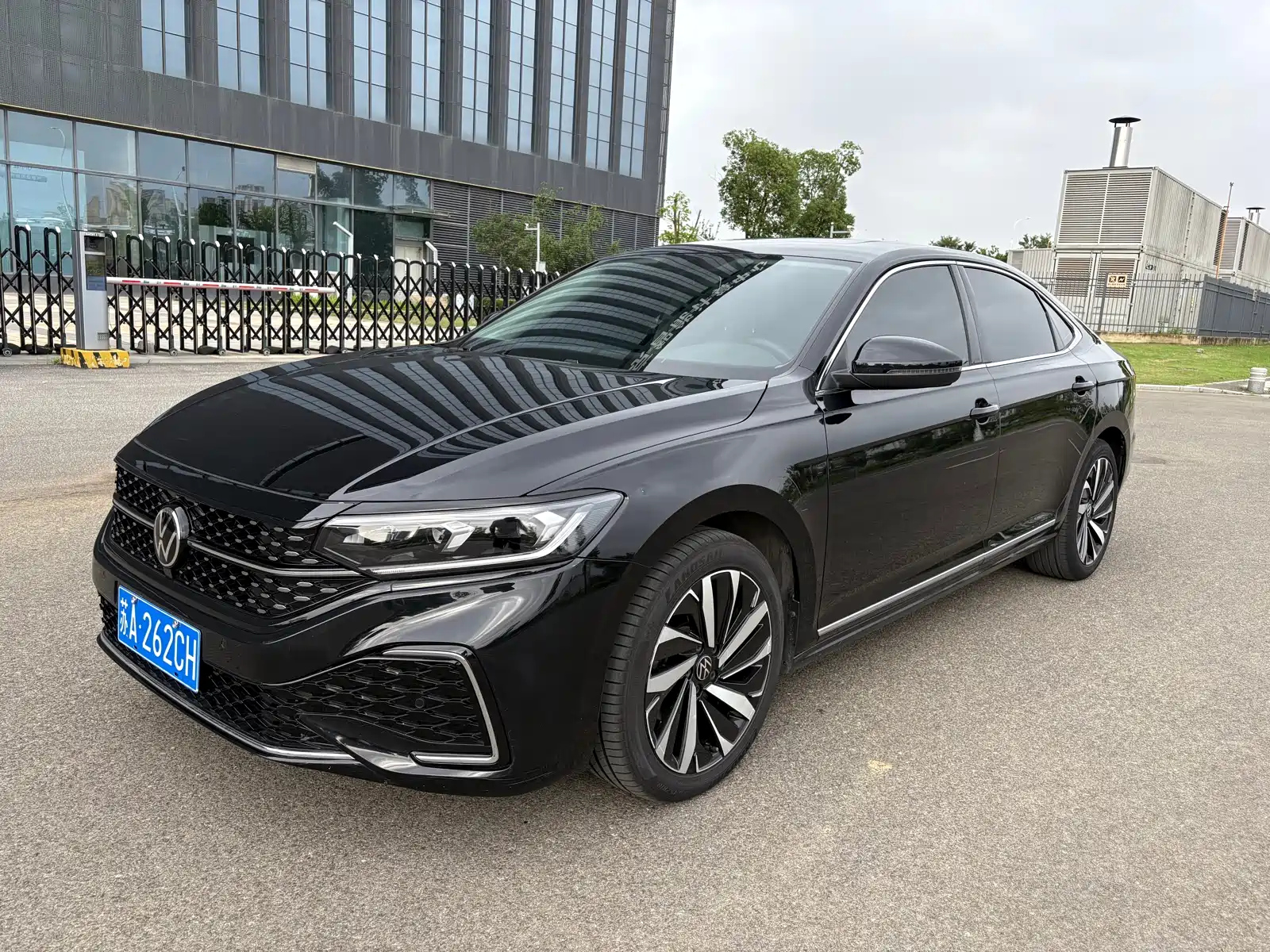 VOLKSWAGEN PASSAT 2022