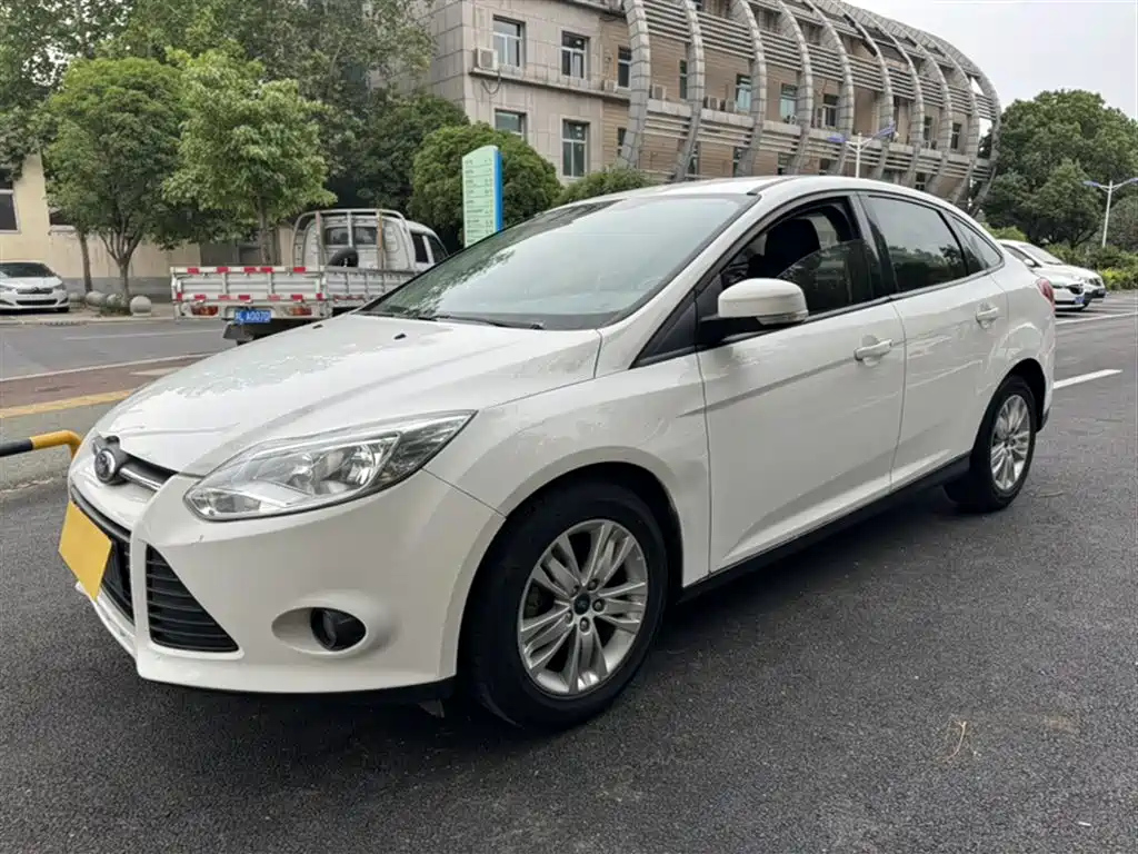 FORD FOCUS 2012