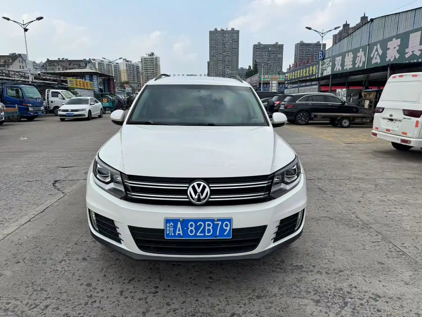 VOLKSWAGEN TIGUAN 2013