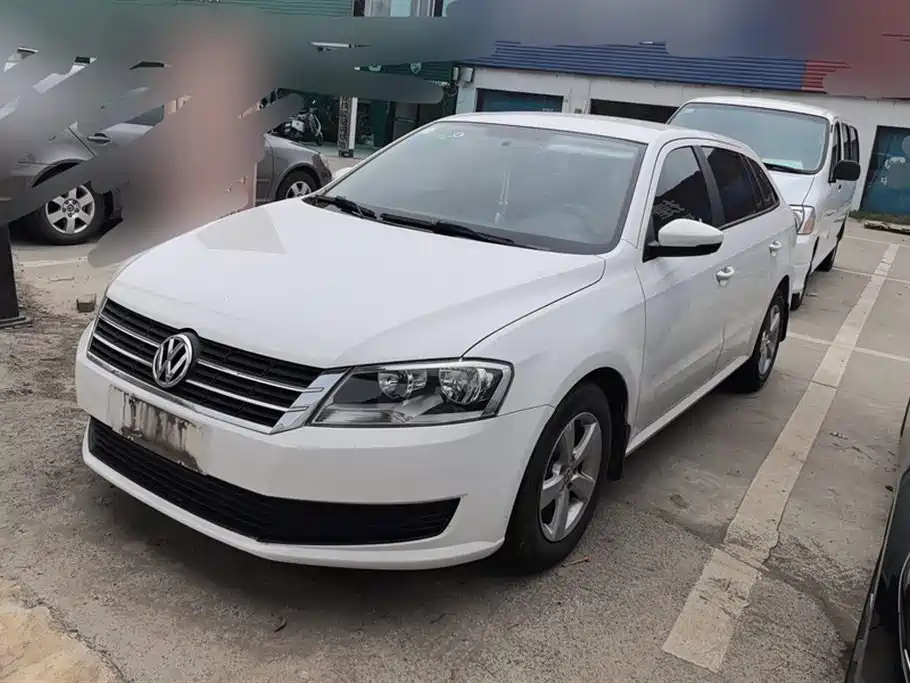 VOLKSWAGEN LAVIDA 2013
