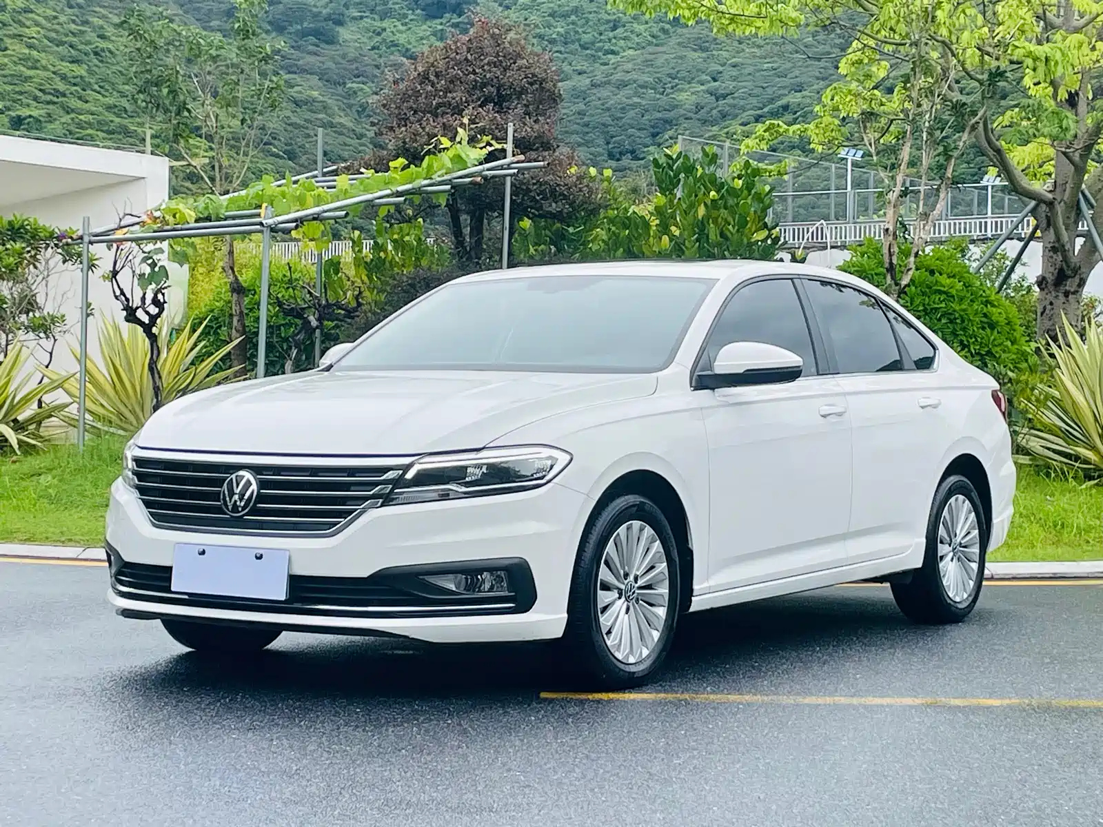 VOLKSWAGEN LAVIDA 2021