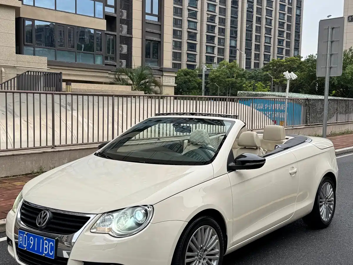 VOLKSWAGEN EOS 2010