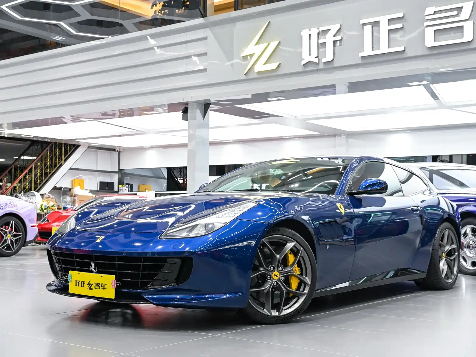 FERRARI GTC4LUSSO 2017