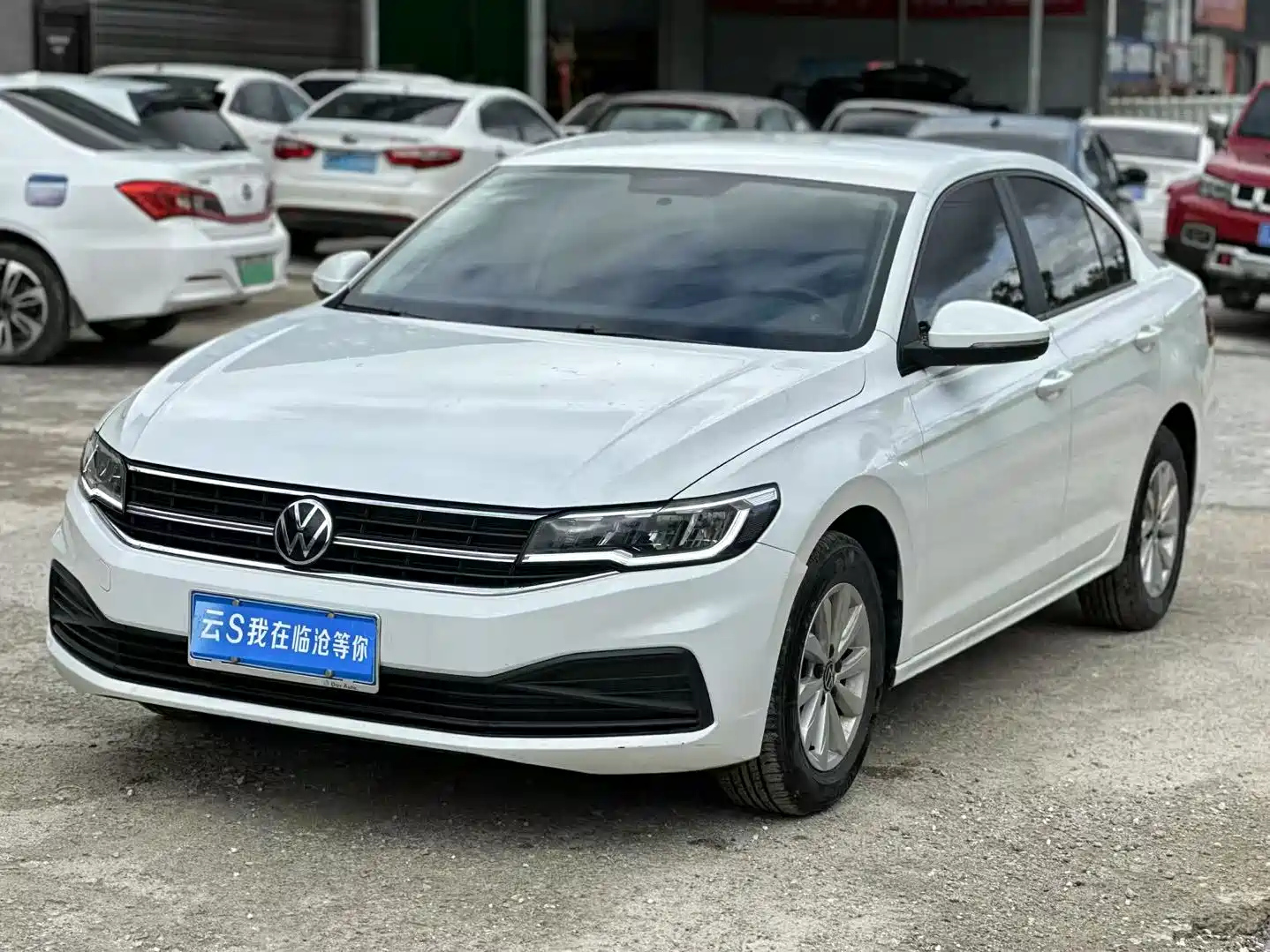 VOLKSWAGEN BORA 2021