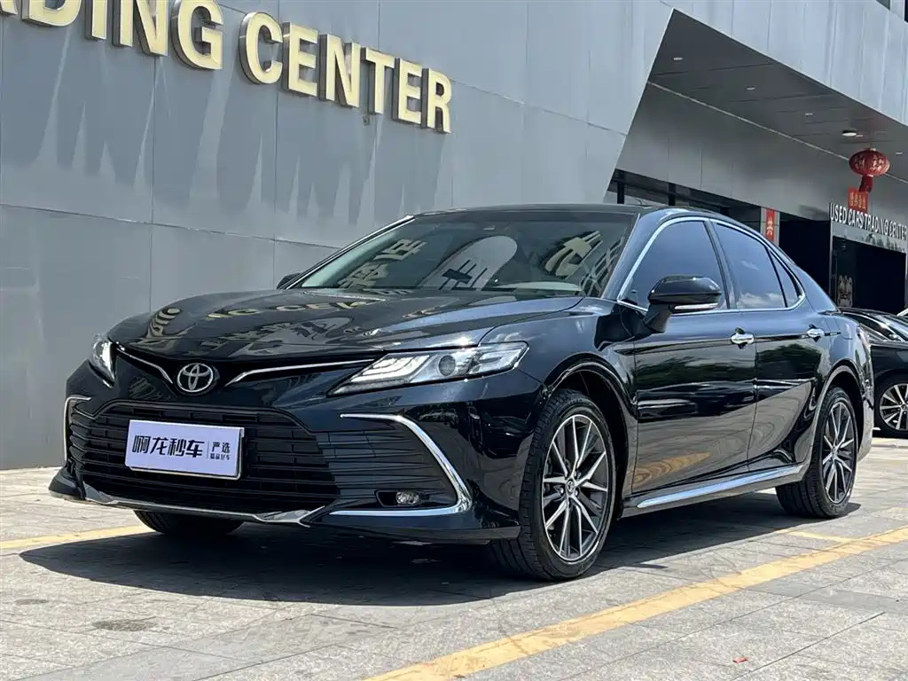 TOYOTA CAMRY 2023