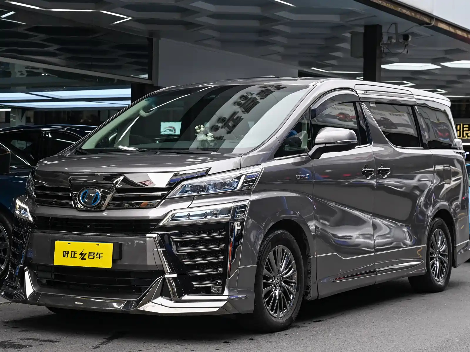 TOYOTA VELLFIRE 2021
