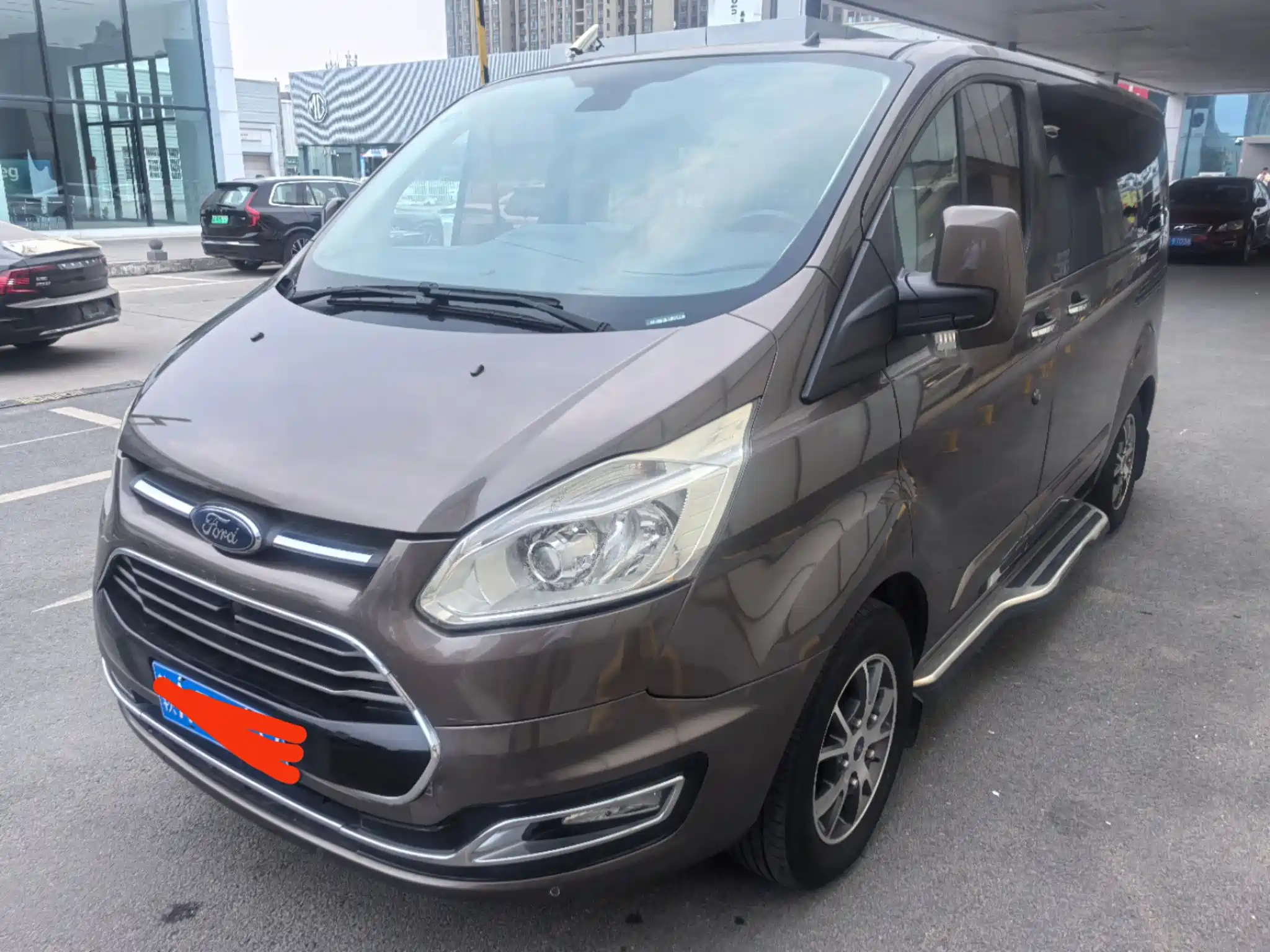 FORD TOUREO 2017