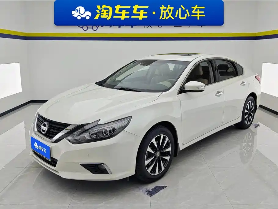NISSAN TEANA 2016