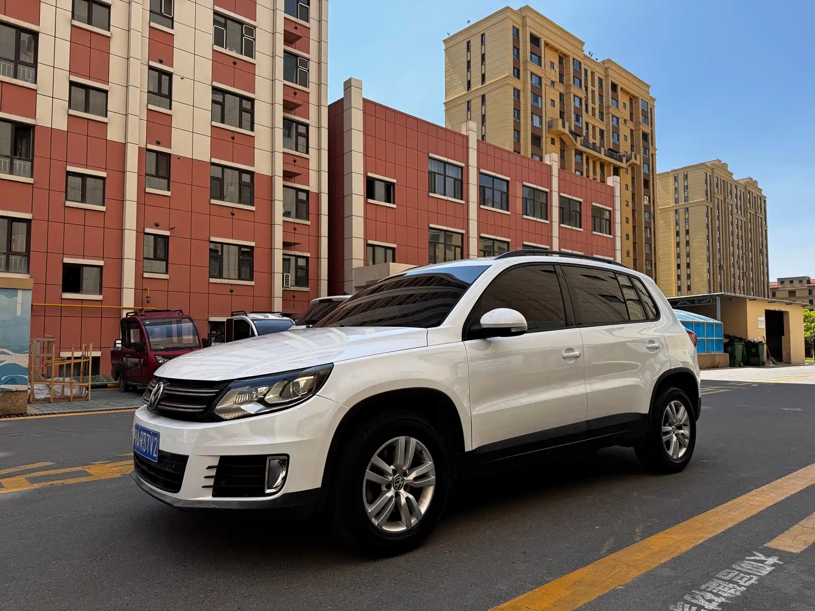 VOLKSWAGEN TIGUAN 2015