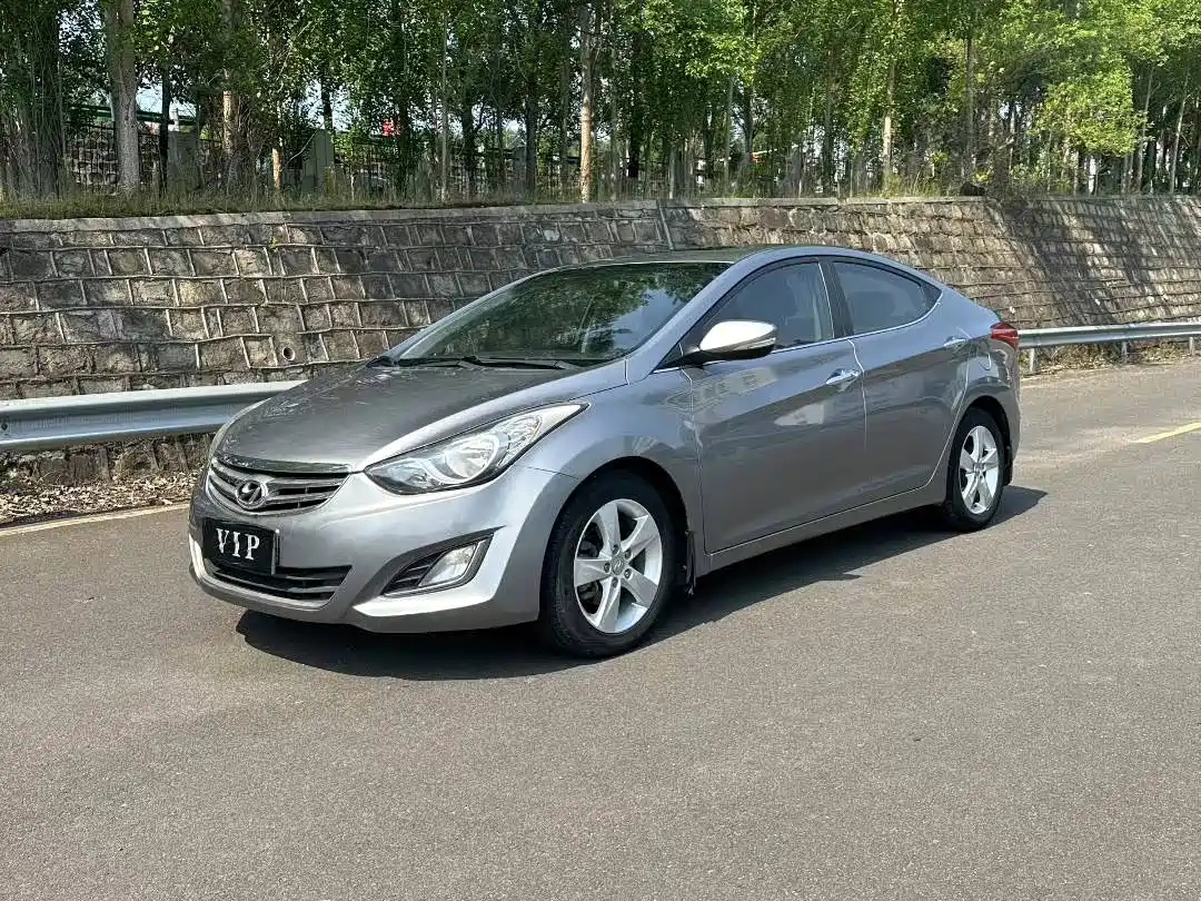 HYUNDAI ELANTRA 2012
