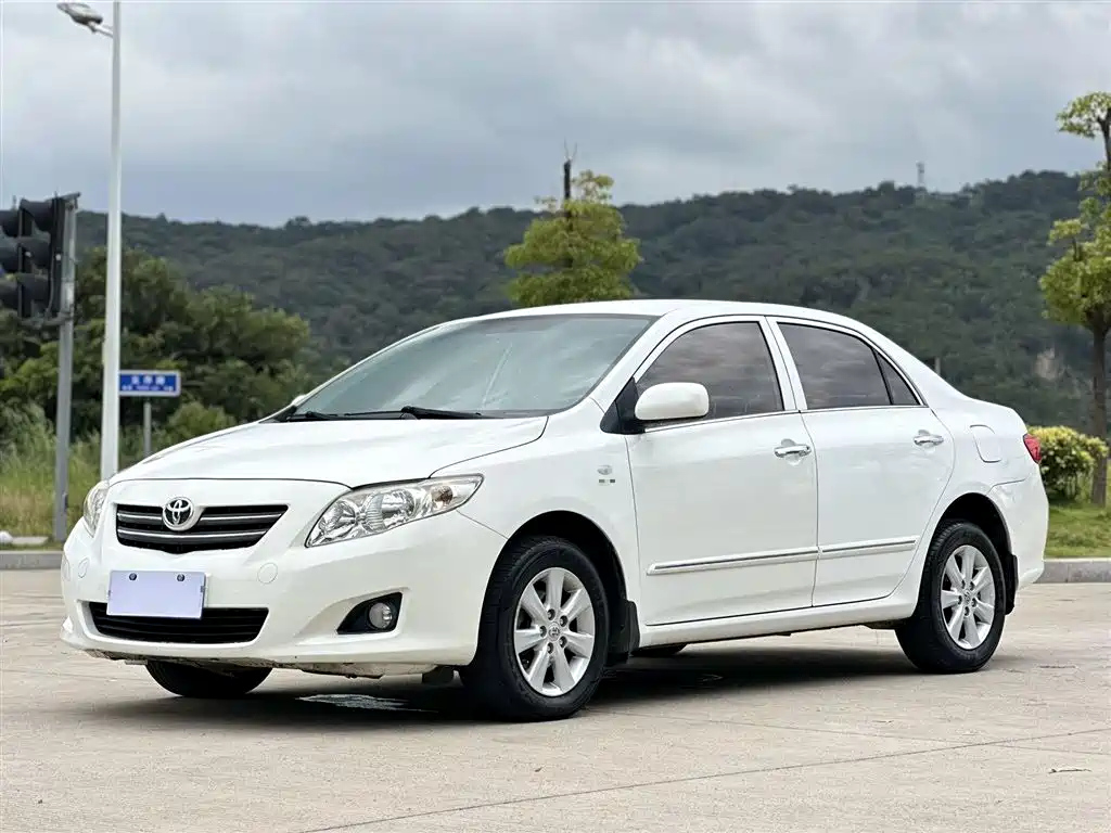 TOYOTA COROLLA 2011