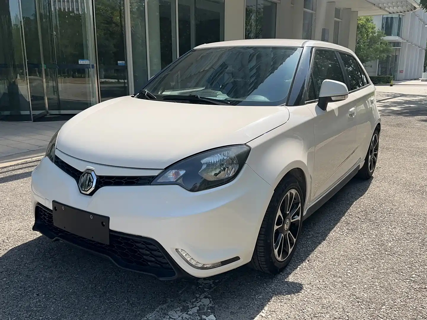 MG 3 2014