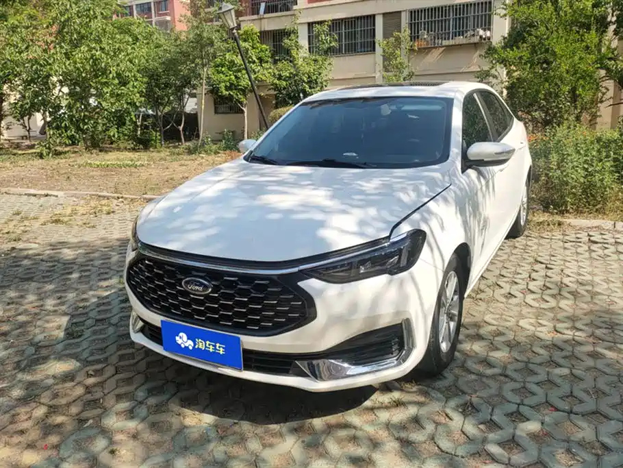FORD ESCORT 2021
