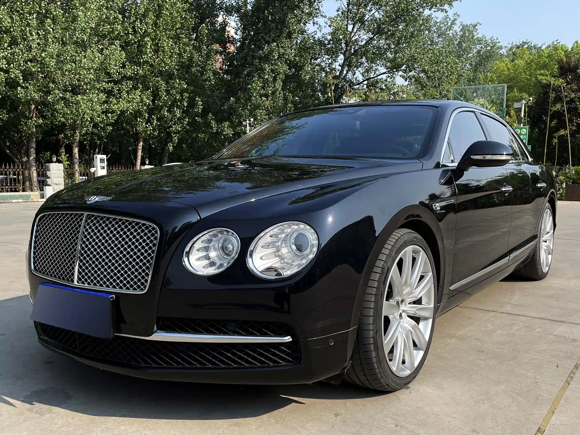 BENTLEY FLYING SPUR