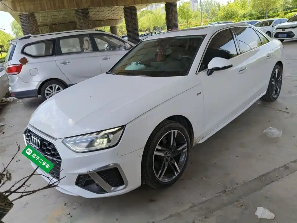AUDI A4L 2022