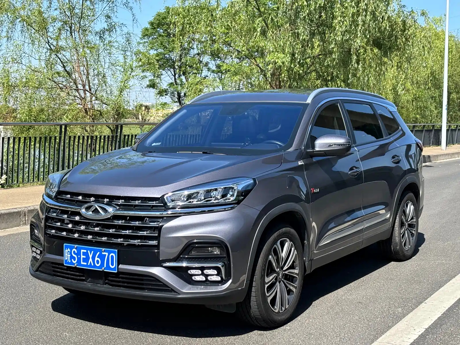CHERY TIGGO 8